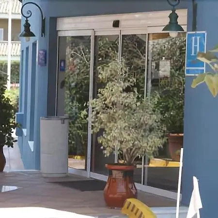Del Mar & מלון 3*